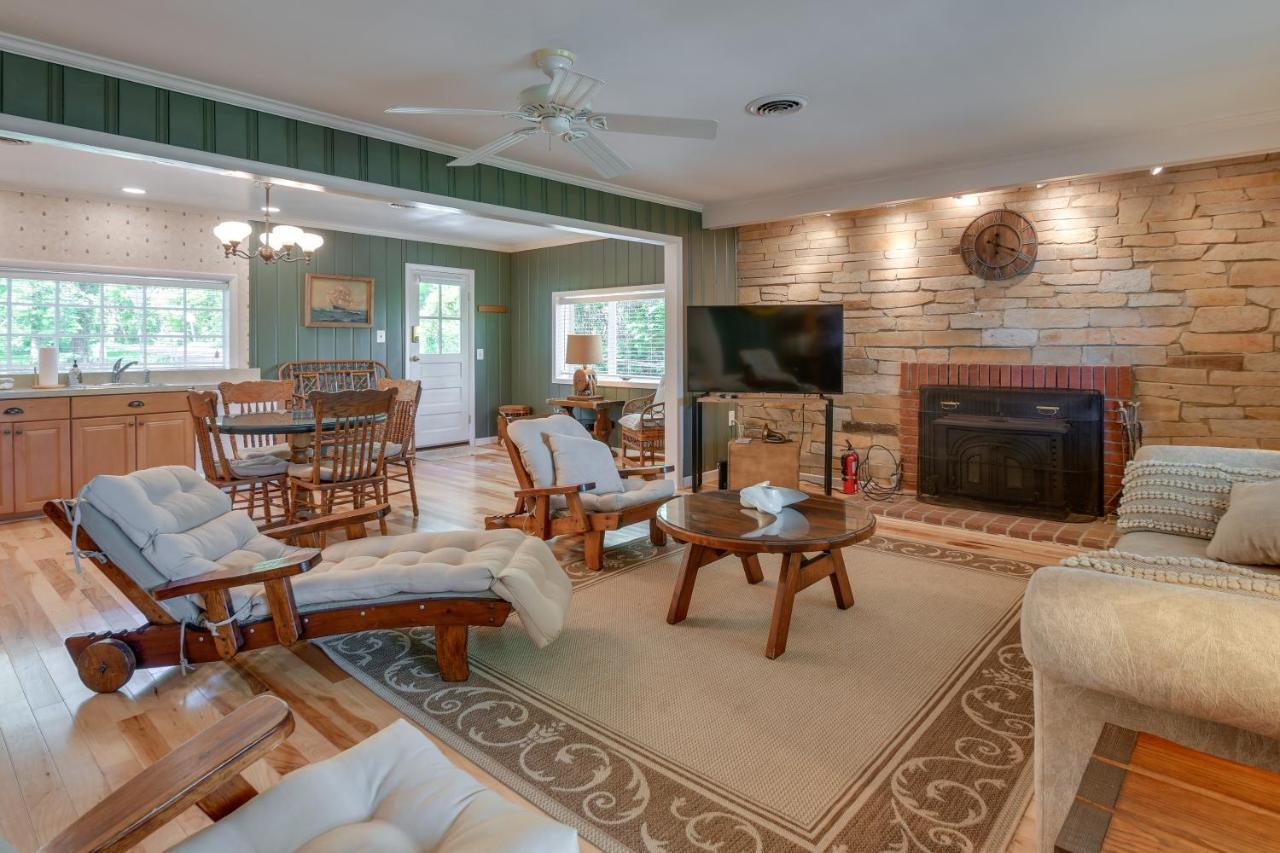 Waterfront Annapolis Home Fire Pit And Fishing Pier Exterior photo